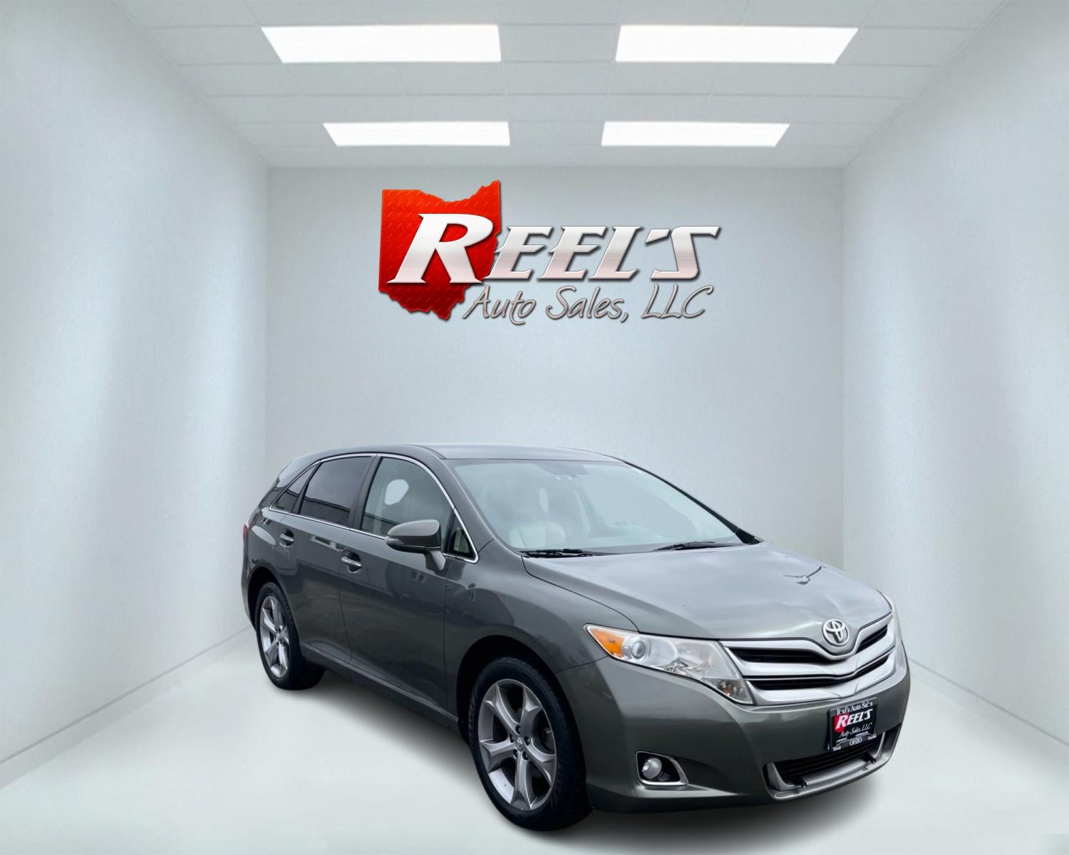 2013 Green /Tan Toyota Venza XLE V6 AWD (4T3BK3BB2DU) with an 3.5L V6 DOHC 24V engine, 6-Speed Automatic transmission, located at 547 E. Main St., Orwell, OH, 44076, (440) 437-5893, 41.535435, -80.847855 - This 2013 Toyota Venza XLE AWD V6 model offers an upscale driving experience with premium features that cater to comfort, convenience, and safety. It boasts heated leather seats and power-adjustable front seats with driver memory settings, ensuring personalized and comfortable seating positions for - Photo #2